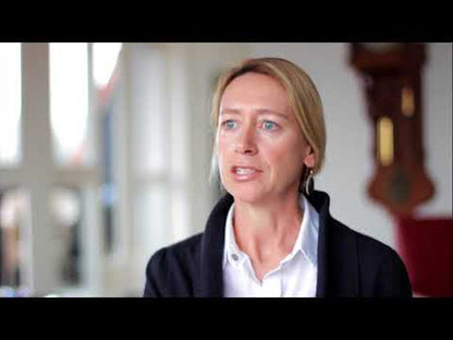 DayClock Generations 10 Black - Uhr mit Wochentagen, Datum und Uhrzeit, Kalender und Video